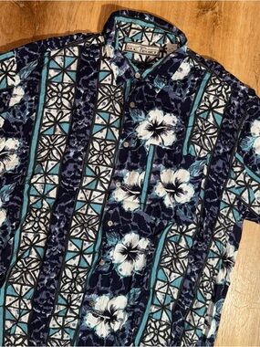 Vintage M.E. Sport Men's Shirt XL Purple hibiscus Hawaiian Print Camp Tropical